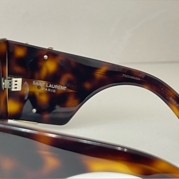 Saint Laurent Monogram Acetate 54MM Blaze
Rectangular Sunglasses Havana - Picture 11 of 14